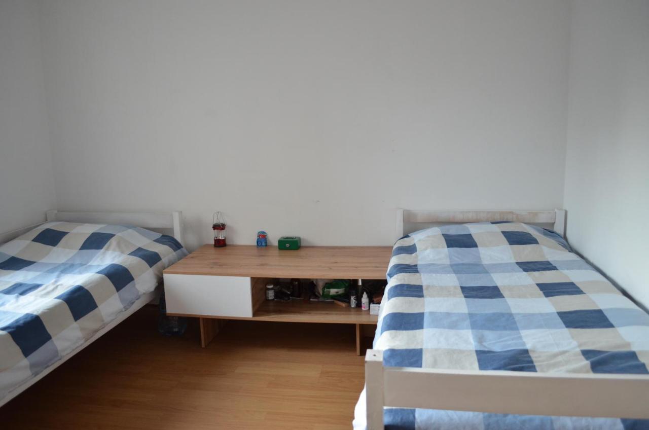 Moonlight Hostel Priština Exteriér fotografie