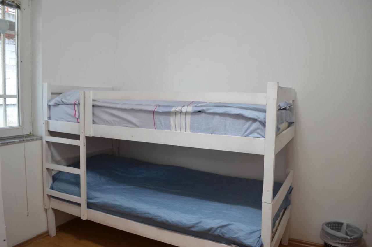 Moonlight Hostel Priština Exteriér fotografie