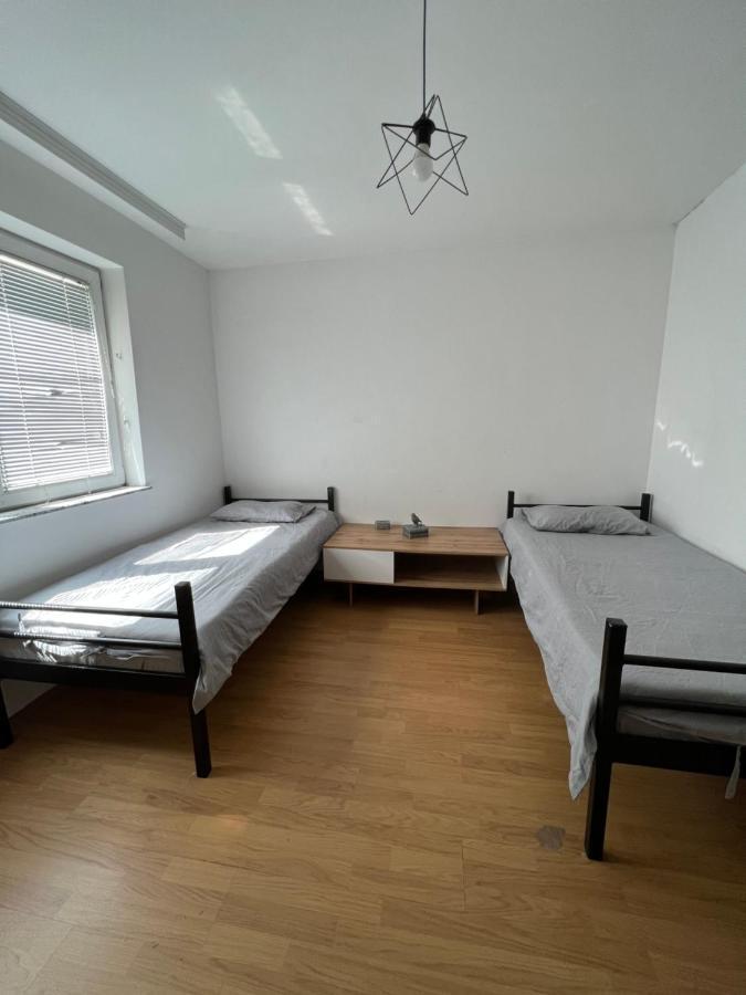 Moonlight Hostel Priština Exteriér fotografie
