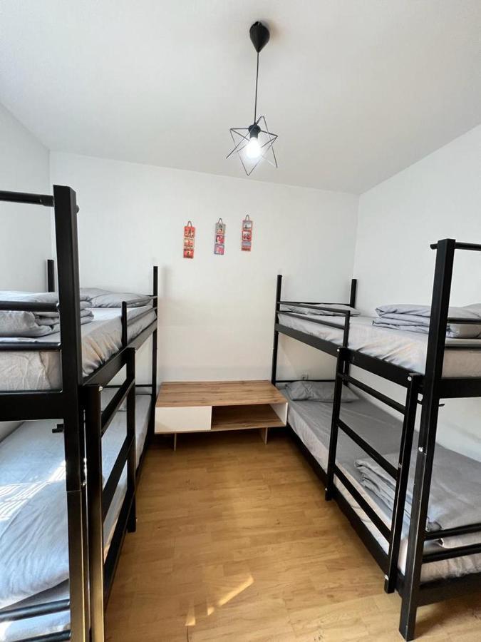 Moonlight Hostel Priština Exteriér fotografie